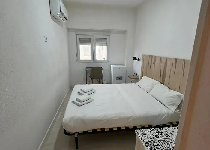 Casa Mila Sv19 Guesthouse 阿利坎特